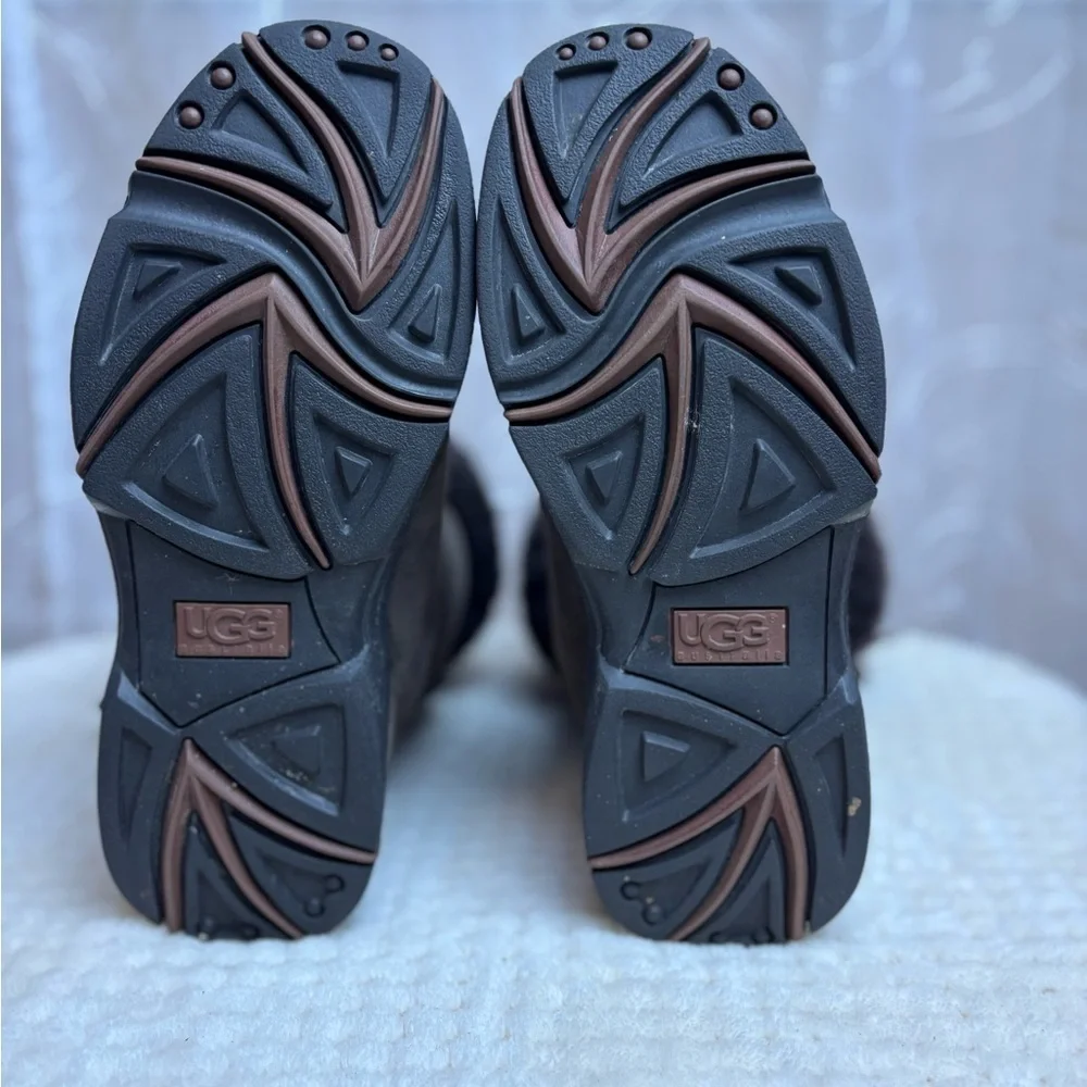 UGG warm stylish